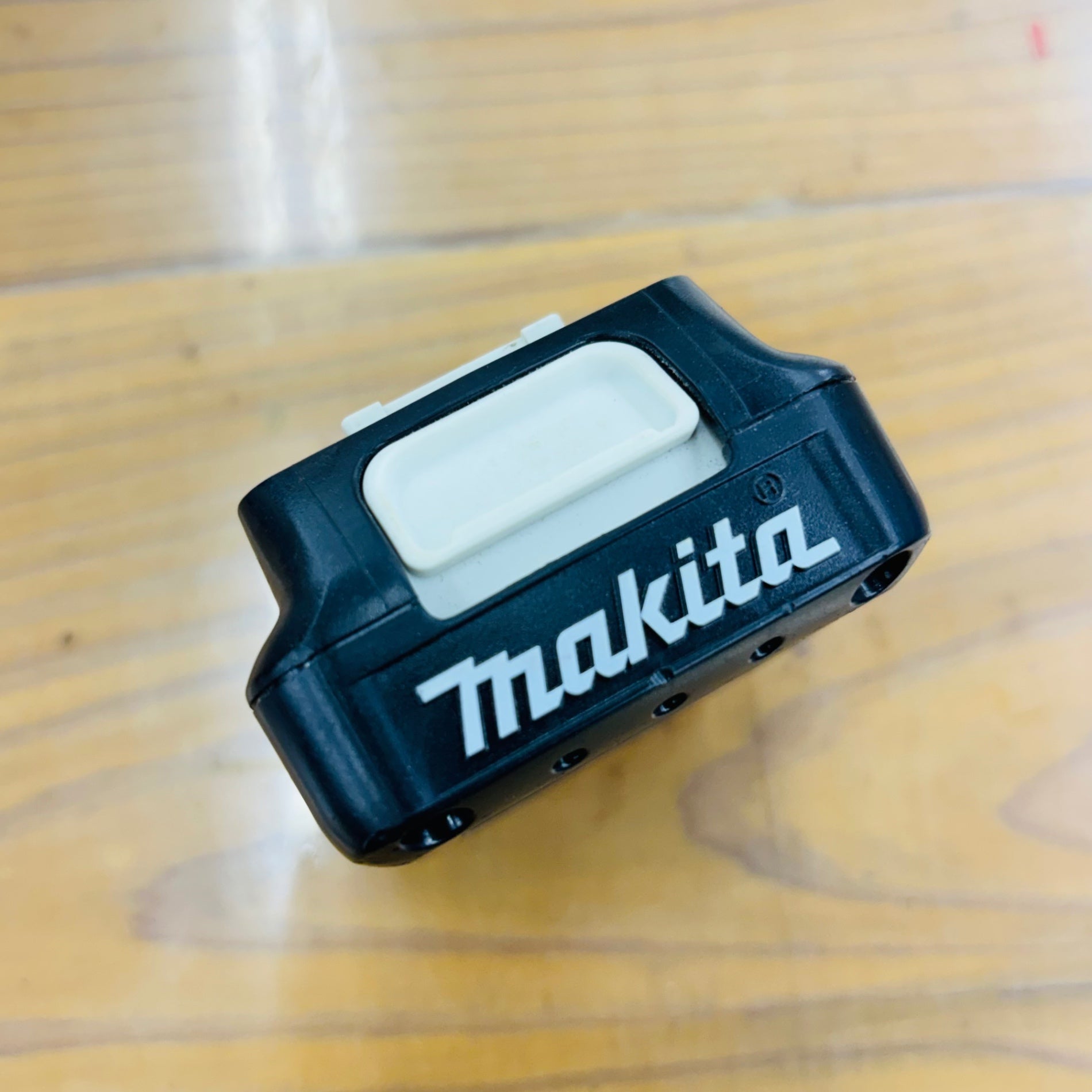 【コンパクト便】純正品  10.8V リチウムイオンバッテリー  BL1015 【中古】 【蓮田店】