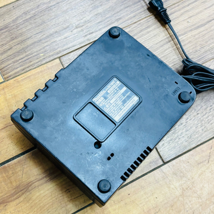 純正品 動作確認済み  急速充電器 DC18RC 【中古】 【蓮田店】