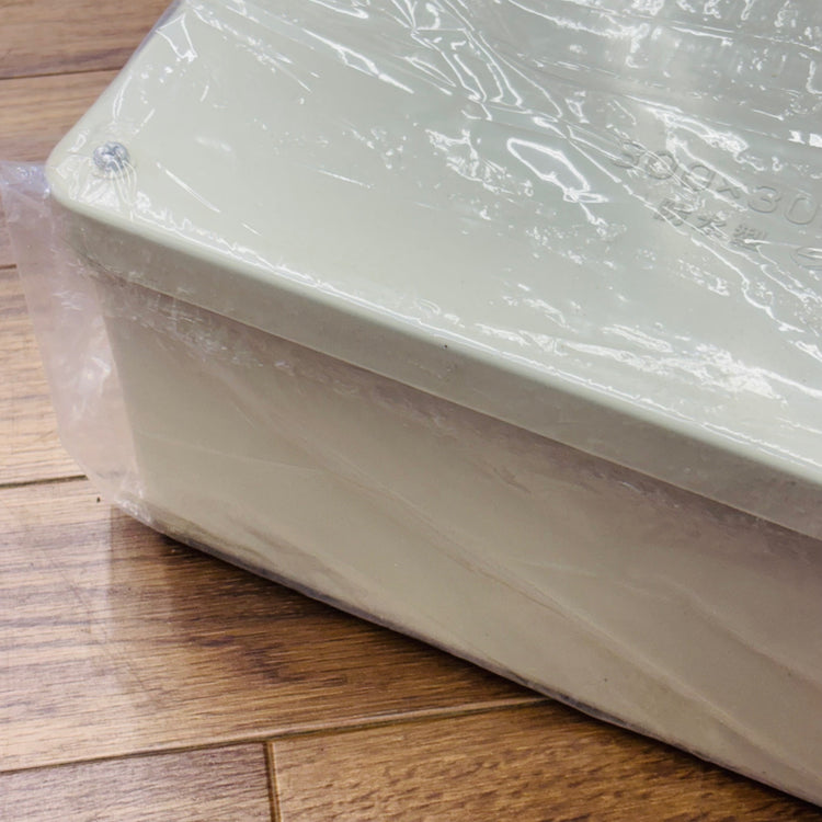 保管品  300×300×150 カブセ防水蓋プールボックス BP-303015W 【蓮田店】