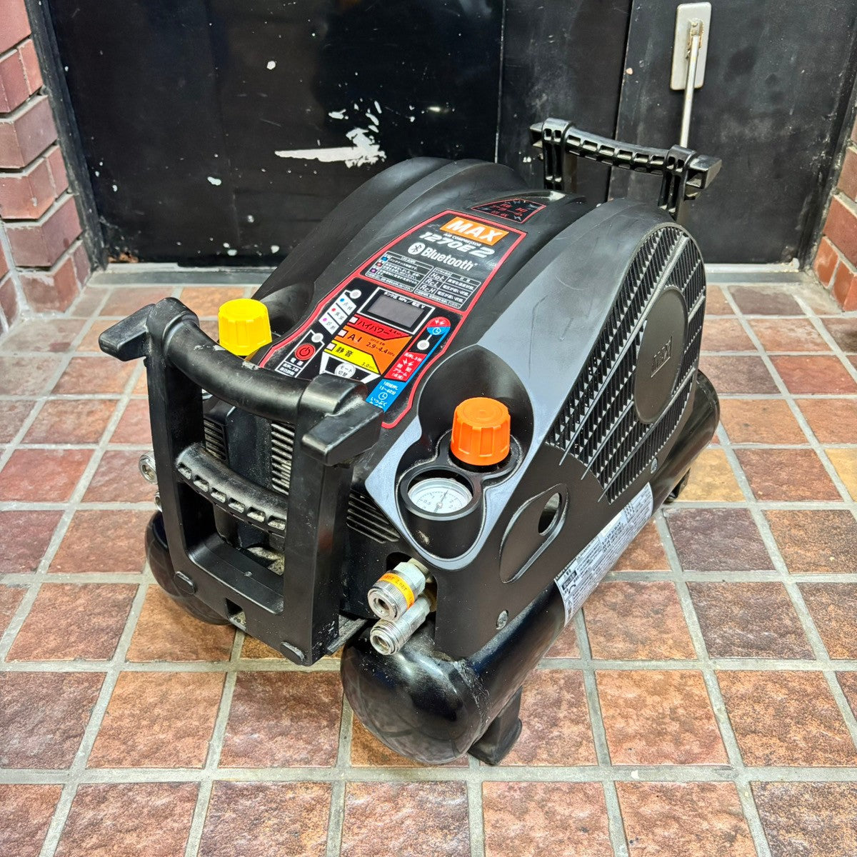◆マックス(MAX) エアコンプレッサー AK-HL1270E2_ブラック 【市川行徳店】