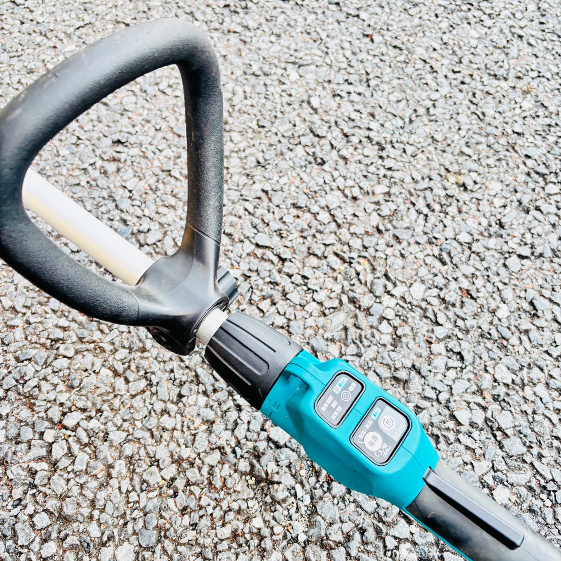 18V充電式草刈り機 MUR189DZ 本体のみ【越谷店】