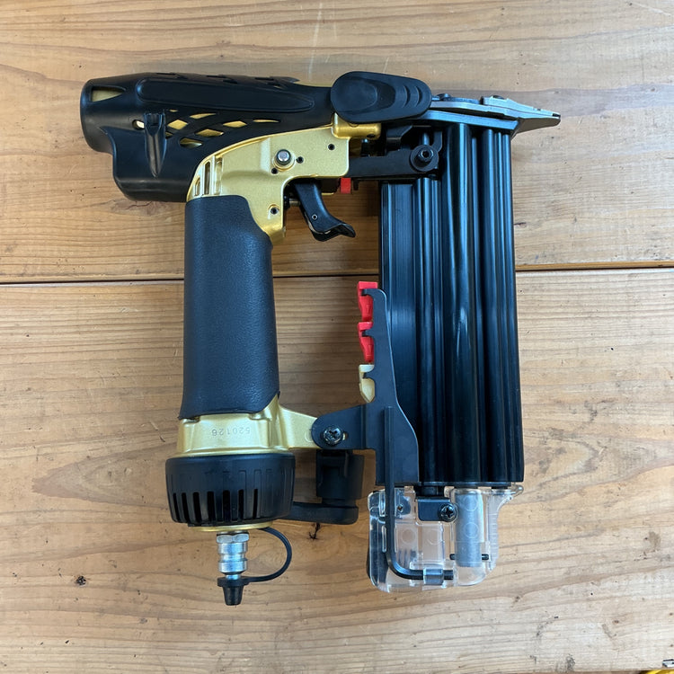 【美品中古！動作バッチリ！】 ハイコーキ HiKOKI 55mm 高圧フィニッシュネイラ NT55HM2 本体のみ 【越谷店】
