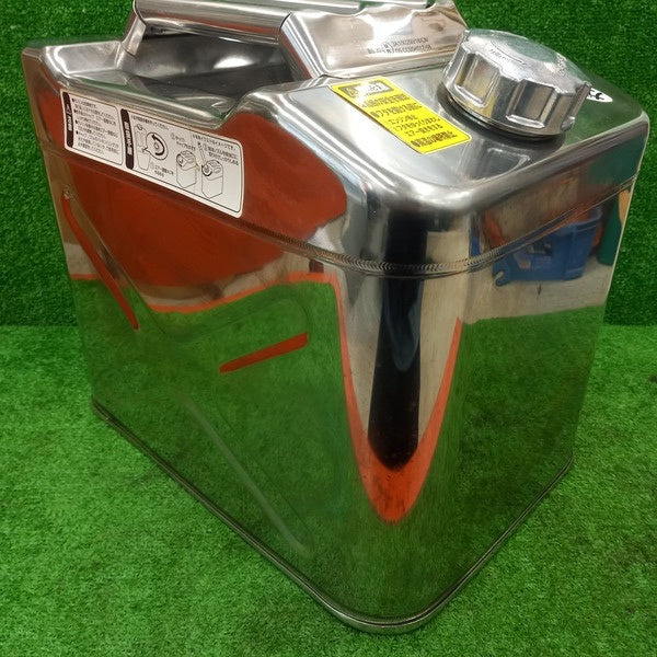 ガソリン携行缶 SK-675 【野田愛宕店】