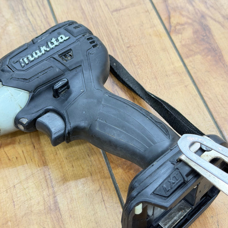動作良好 18V 充電式ソフトインパクトドライバ TS141DZB 本体のみ【リライズ蓮田店】