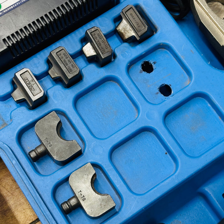 動作確認済み 12V 充電式多機能工具 圧着工具 REC-200M2H T型コネクタ付属【リライズ蓮田店】