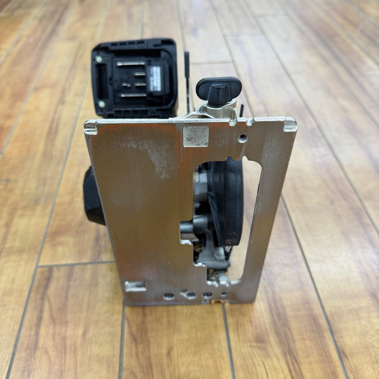 ◆マキタ(makita) コードレスマルノコ HS007GZB 【蓮田店】
