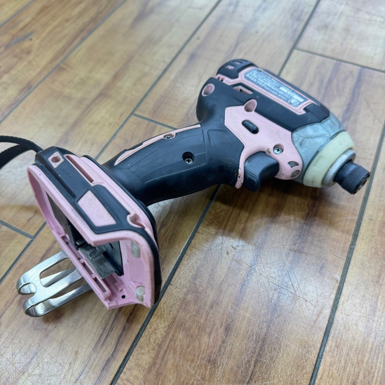 動作良好 18V 充電式インパクトドライバー TD147DZP 本体のみ【リライズ蓮田店】