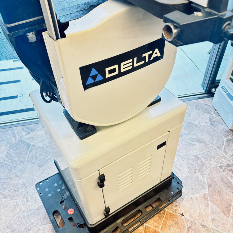 ※店頭引取限定　DELTA　100Vバンドソー　28-206JPN 【越谷店】