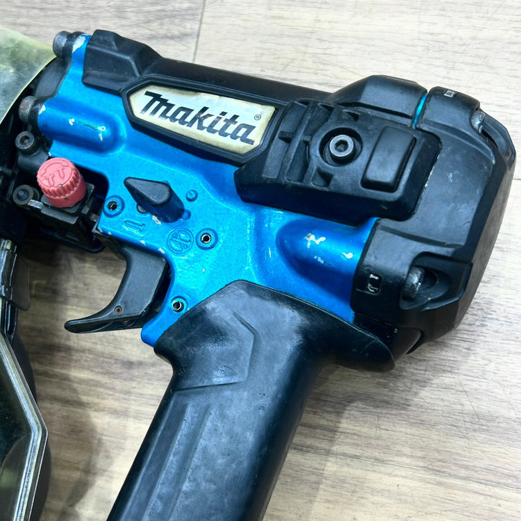 マキタ (makita) 高圧 50mm エアー釘打ち機 AN513HM 【中古】【船橋馬込店】