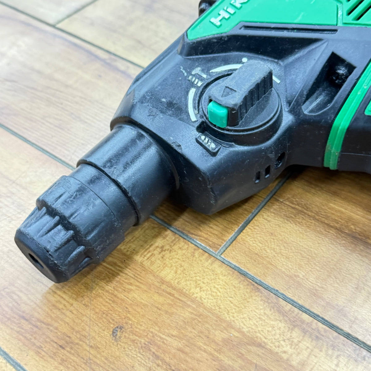 動作確認済み 28mm 36V コードレスハンマドリル DH36DPA(NN) SDSプラス 本体のみ【リライズ蓮田店】