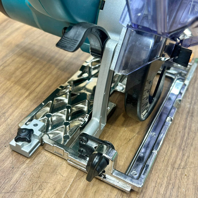 極美品 マキタ (makita) 125mm 防じん丸のこ KS5100F 防塵 【船橋馬込店】