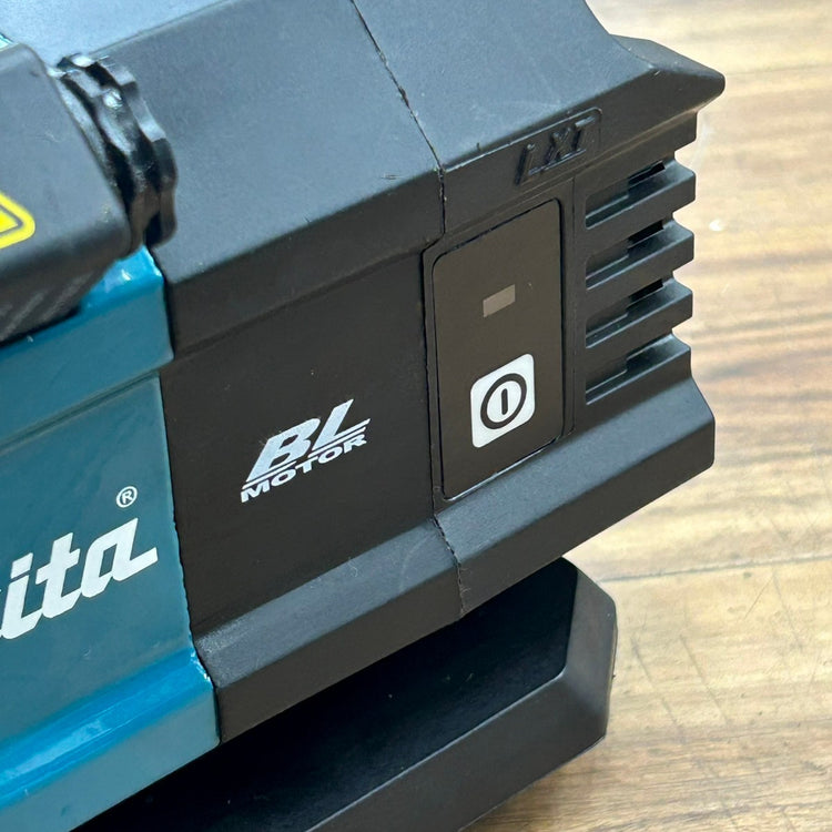 美品 マキタ makita 18V 充電式真空ポンプ VP281DZ 本体のみ 【船橋馬込店】