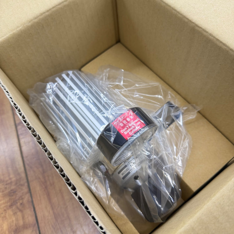 未使用 CO2・MAGガス用ノーヒーター型圧力調整器 NP-202 【リライズ蓮田店】
