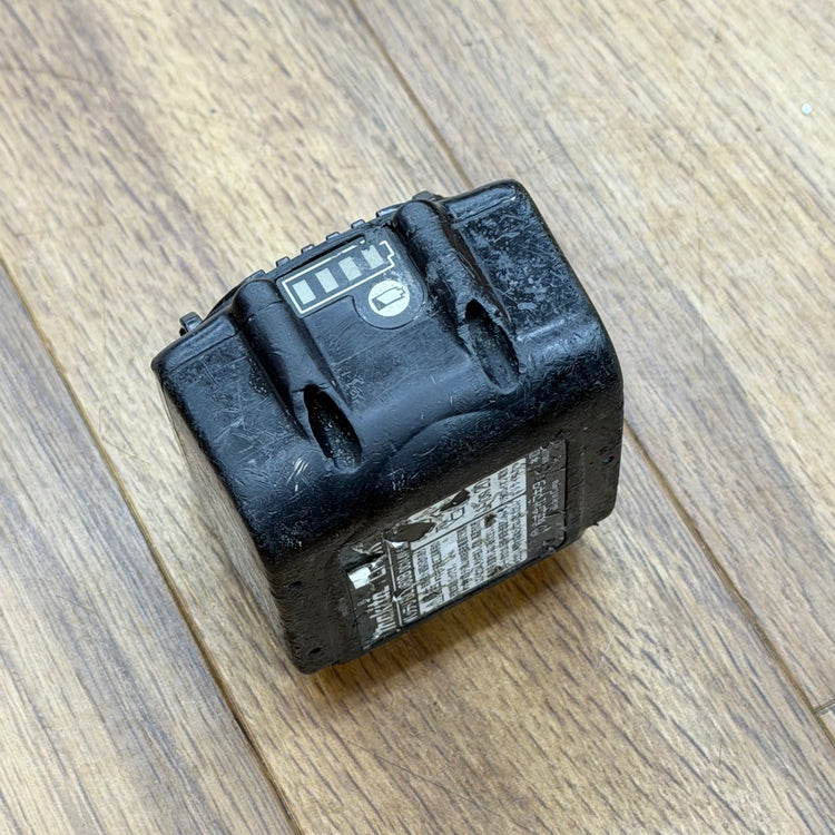 動作確認済み リチウムイオンバッテリー 14.4V/6.0Ah BL1460B 【リライズ蓮田店】