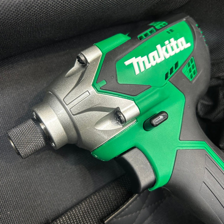 ほぼ未使用 マキタ makita 14.4V 充電式インパクトドライバー MTD001DWA 【船橋馬込店】