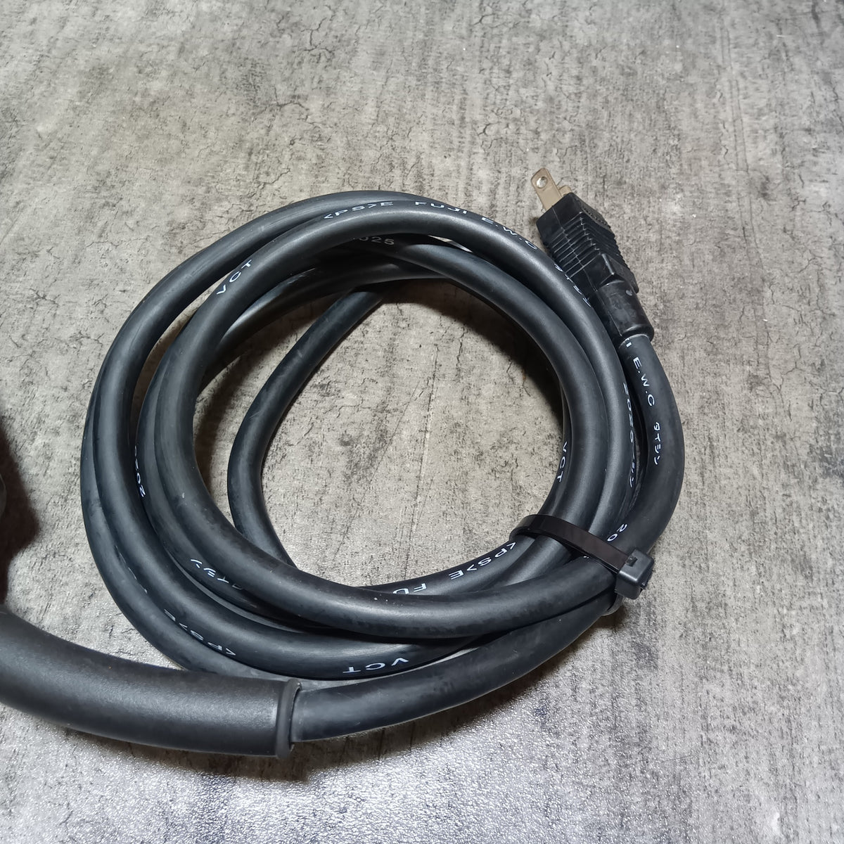 100mm ディスクグラインダー 9533BL 【市川行徳店】