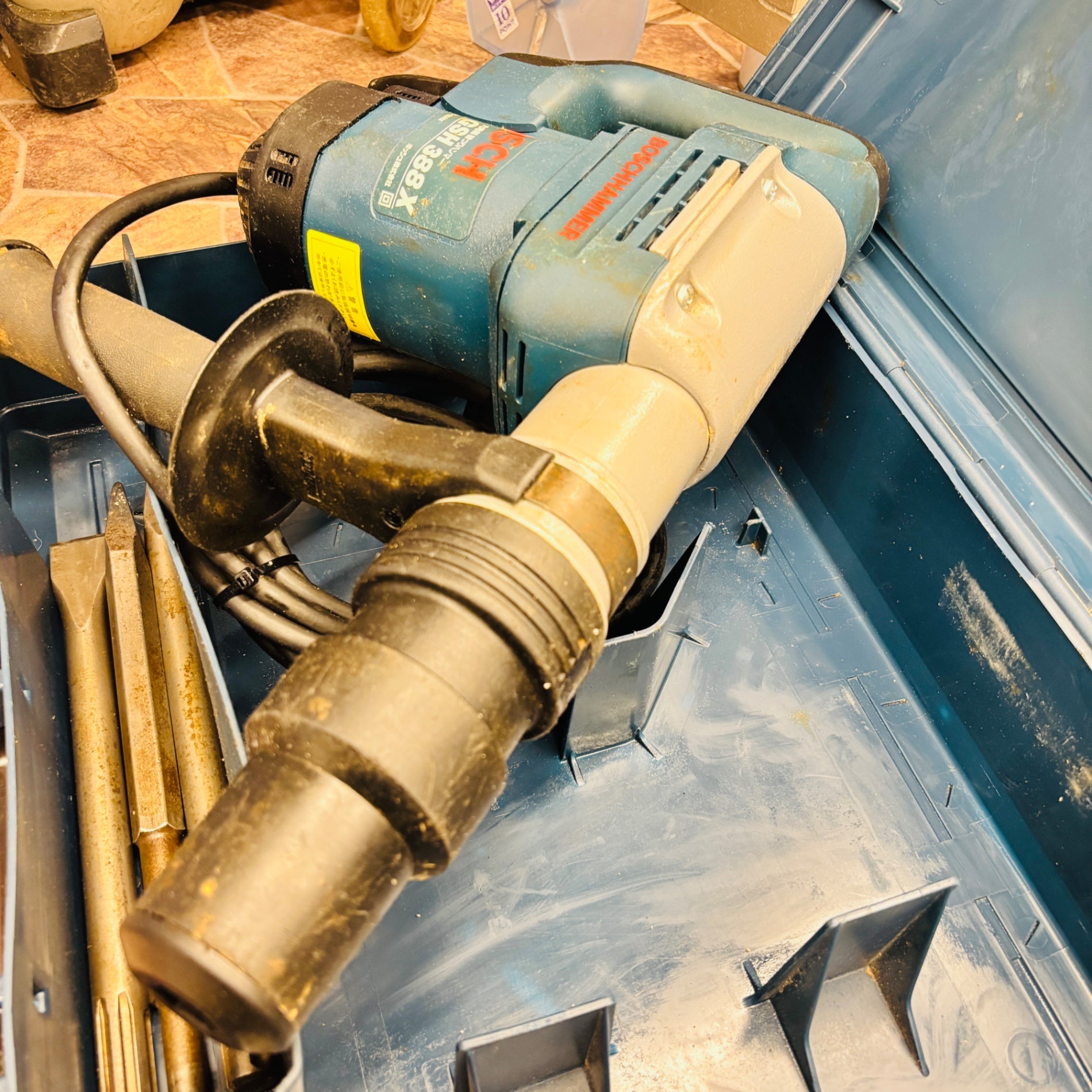 ◆ボッシュ(BOSCH) 六角軸破つりハンマー GSH388X 【越谷店】
