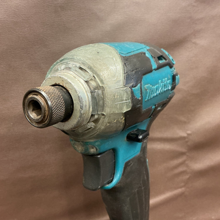 【中古・動作確認済・訳アリ品】 14.4V コードレスインパクトドライバー TD137DZ 本体+バッテリ 【越谷店】