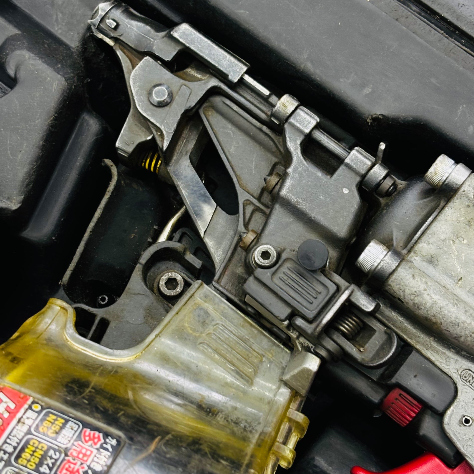 ◆マックス(MAX) 高圧エア釘打ち機 HN-65N2(D) 【蓮田店】
