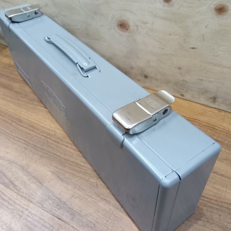 【美品中古】 トネ(TONE) インパクト用ソケットセット(メタルトレーケース仕様) NV6102 差込角19.0mm シルバー 内容12点 【船橋馬込店】