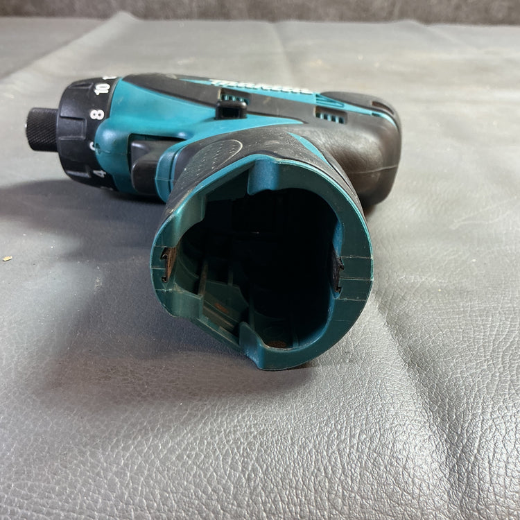 【中古】マキタ　10.8Vドライバドリル　DF030　※バッテリー無し  【越谷店】