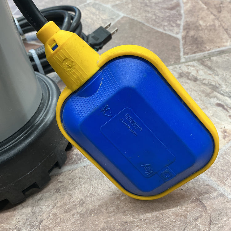 【中古・保管品・通電OK！】 工進 汚物用水中ポンプ PSK-53210A 本体のみ 【越谷店】