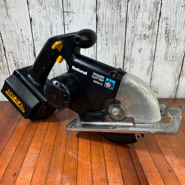 24V充電パワーカッター135 金工用 EZ3513 【野田愛宕店】