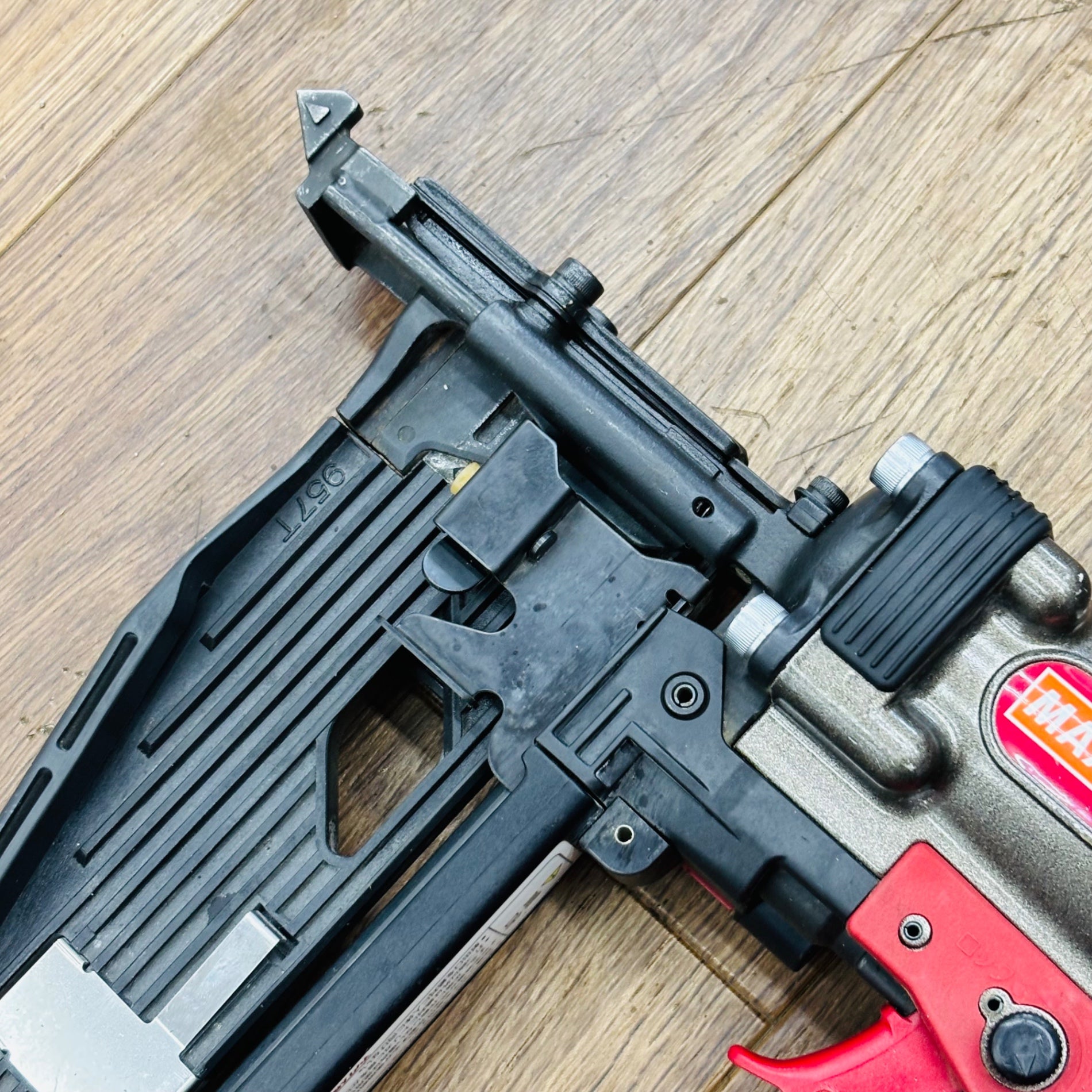 高圧 9mmフロアタッカー HA-57/957T フロア 本体のみ 【リライズ蓮田店】