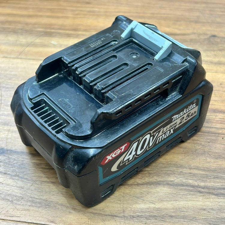 ◆マキタ(makita) 125mmコードレスディスクグラインダ GA020GZ 【船橋馬込店】