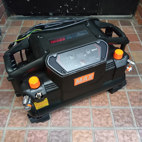 高圧専用エアコンプレッサー AK-HH1310E2_ブラック 【市川行徳店】