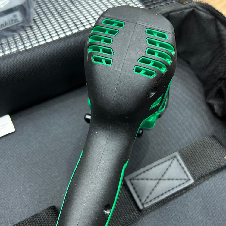 ほぼ未使用 マキタ makita 14.4V 充電式インパクトドライバー MTD001DWA 【船橋馬込店】