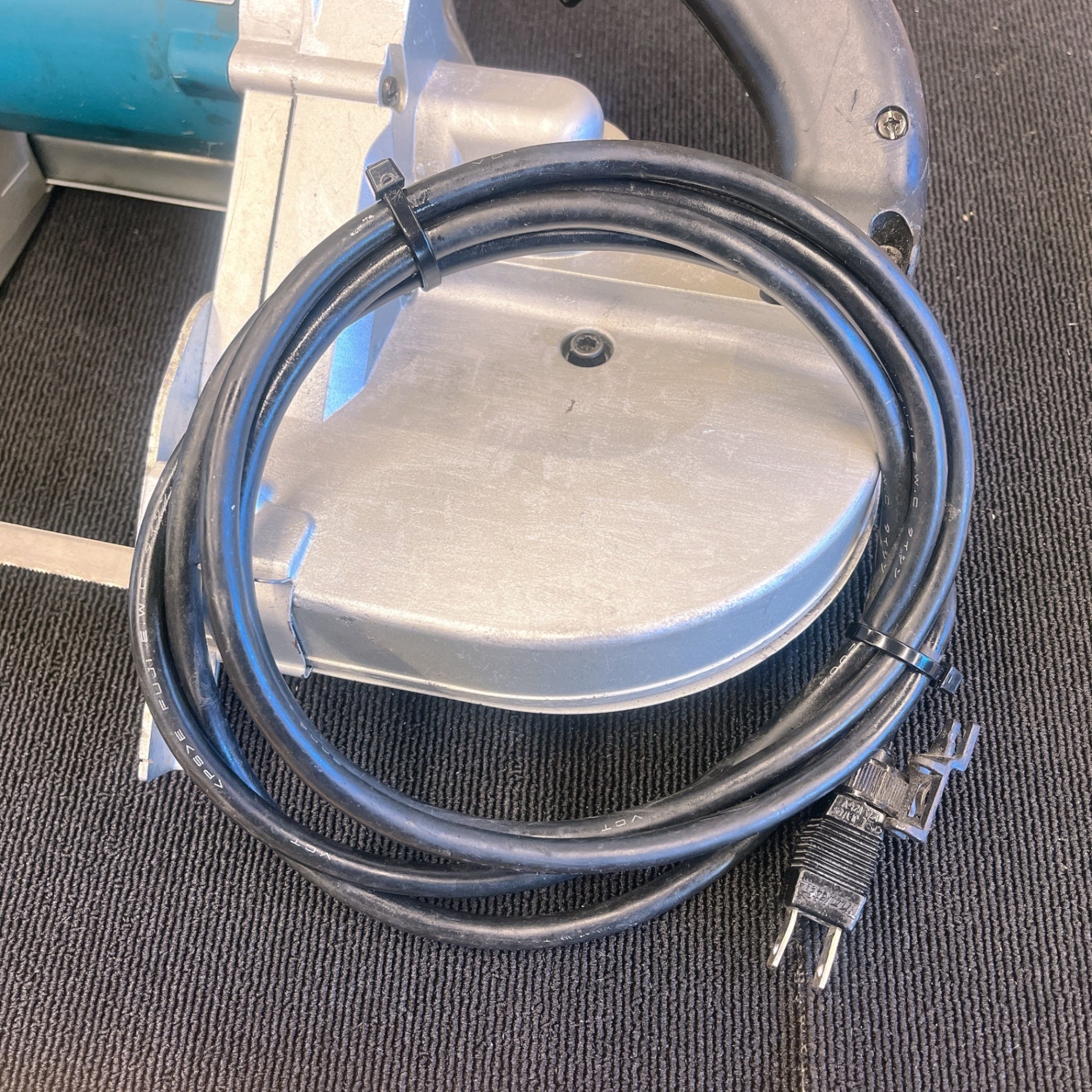 【中古・メンテナンス済み！】 マキタ makita ポータブルバンドソー 2107F 【越谷店】