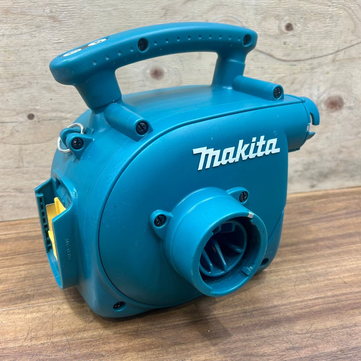 良品 マキタ (makita) 14.4V コードレス集じん機 乾式 VC340DZ 【船橋馬込店】