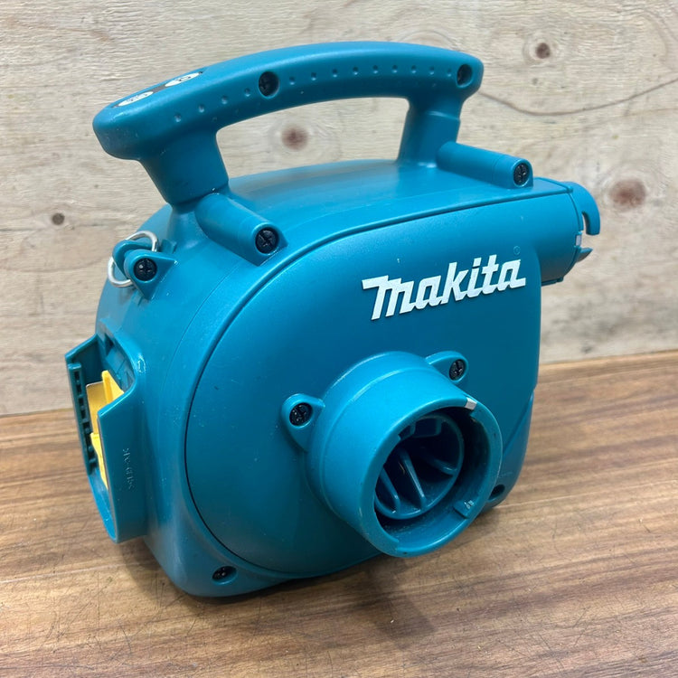 良品 マキタ (makita) 14.4V コードレス集じん機 乾式 VC340DZ 【船橋馬込店】