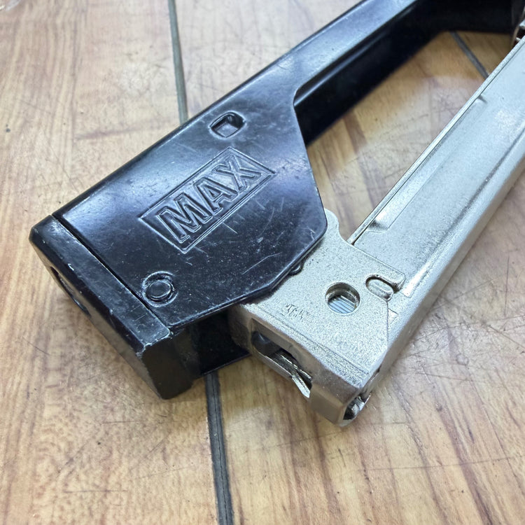 程度良好 ステープル足長 10mm/13mm ハンマタッカ TH-S2 【リライズ蓮田店】