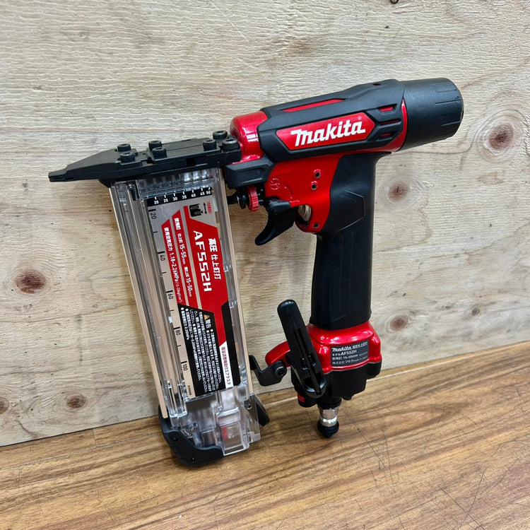 極美品 マキタ (makita) 高圧 フィニッシュネイラ AF552H 高圧仕上釘打 赤 【船橋馬込店】