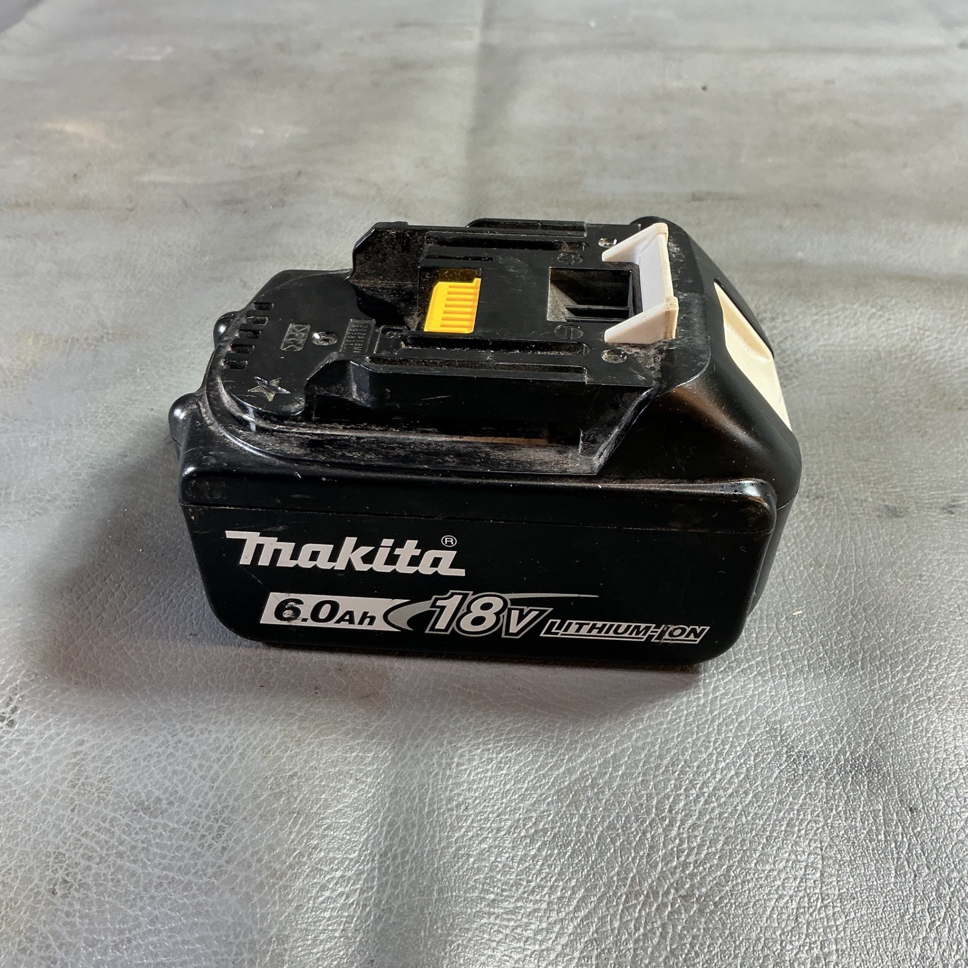 【中古】マキタ(makita) リチウムイオンバッテリー 18V/6.0Ah BL1860B  【越谷店】