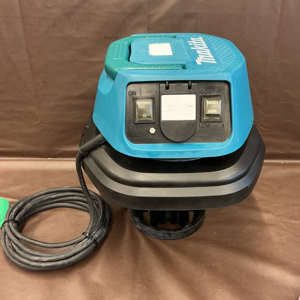 【中古品・ホース付き！】 マキタ(makita) 乾湿両用集じん機 471(P) 連動機能付き 【越谷店】