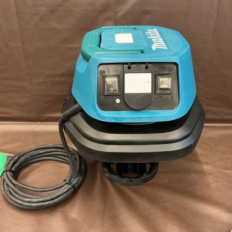 【中古品・ホース付き！】 マキタ(makita) 乾湿両用集じん機 471(P) 連動機能付き 【越谷店】