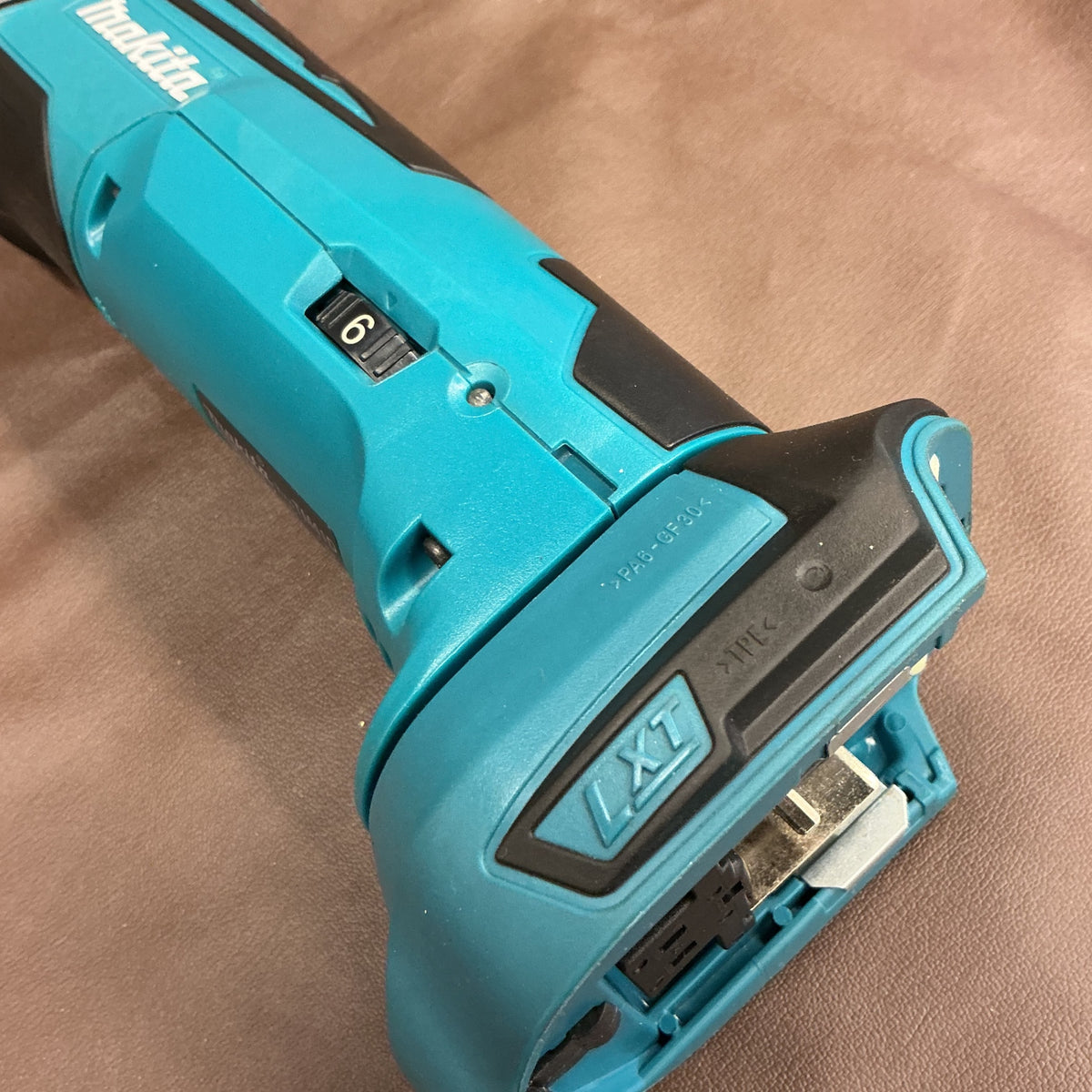 【中古・動作良好！】 マキタ 14.4V コードレスマルチツール TM41DZ 本体のみ アクセサリおまけ STARLOCK 【越谷店】