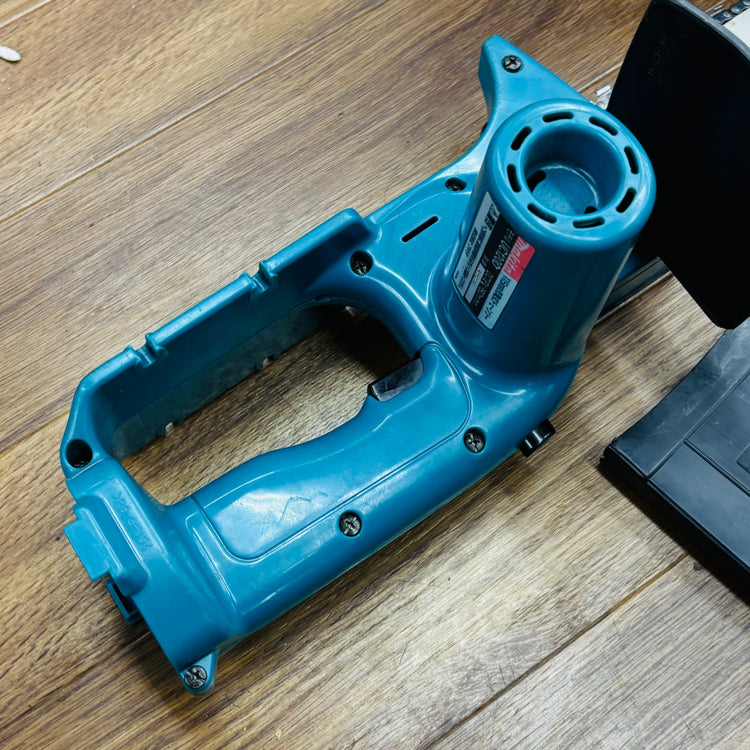動作品  12V充電式チェーンソー UC120DRA 互換バッテリ(未使用)付き【リライズ蓮田店】