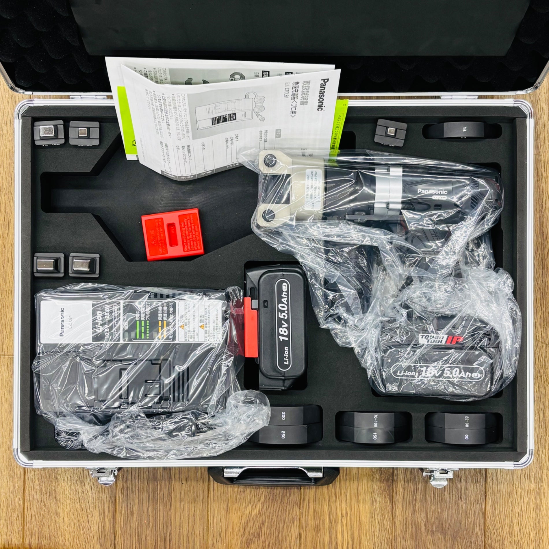 バッテリ充電器付 フルセット 未使用品  コードレス圧着器 EZ46A4K-B 【リライズ蓮田店】