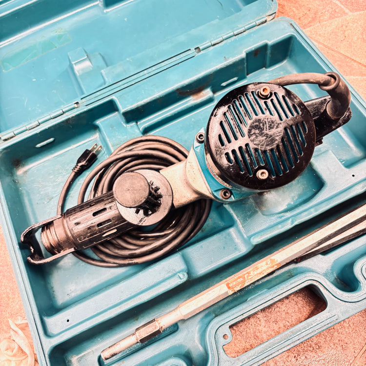 ◆マキタ(makita) 電動ハンマ HM0810 【越谷店】