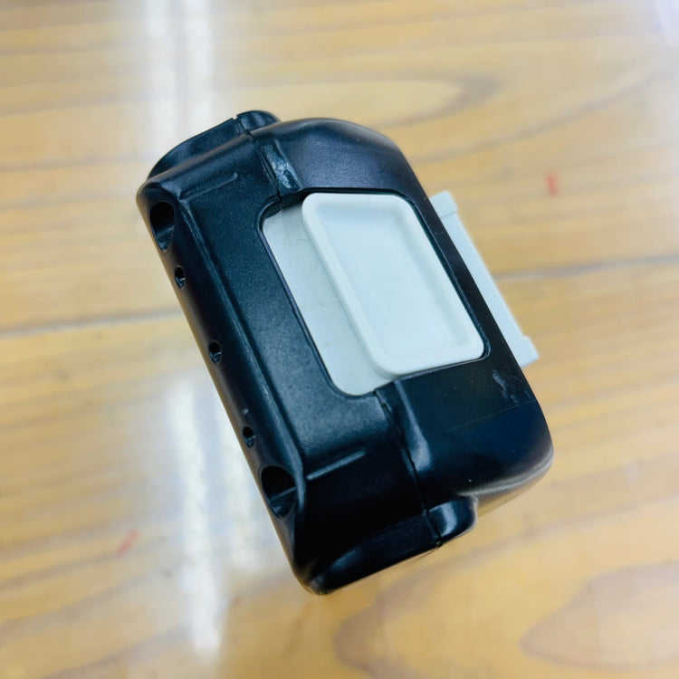 【コンパクト便】純正品 18Vリチウムイオンバッテリー 薄型 2.0Ah BL1820B 【中古】蓮田店】