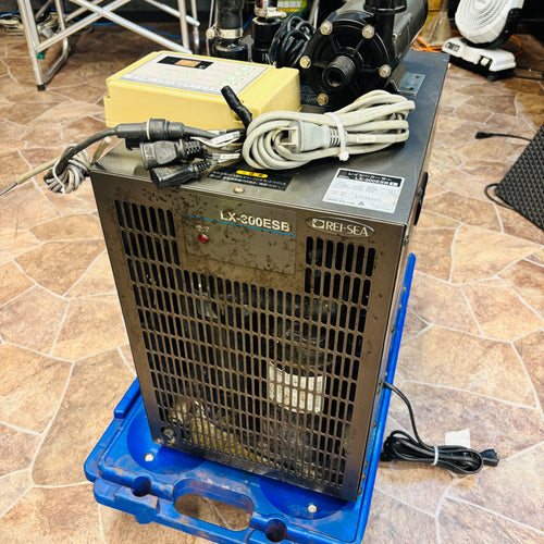 イワキ　大型水槽用レーシークーラー　LX-300ESB 【越谷店】