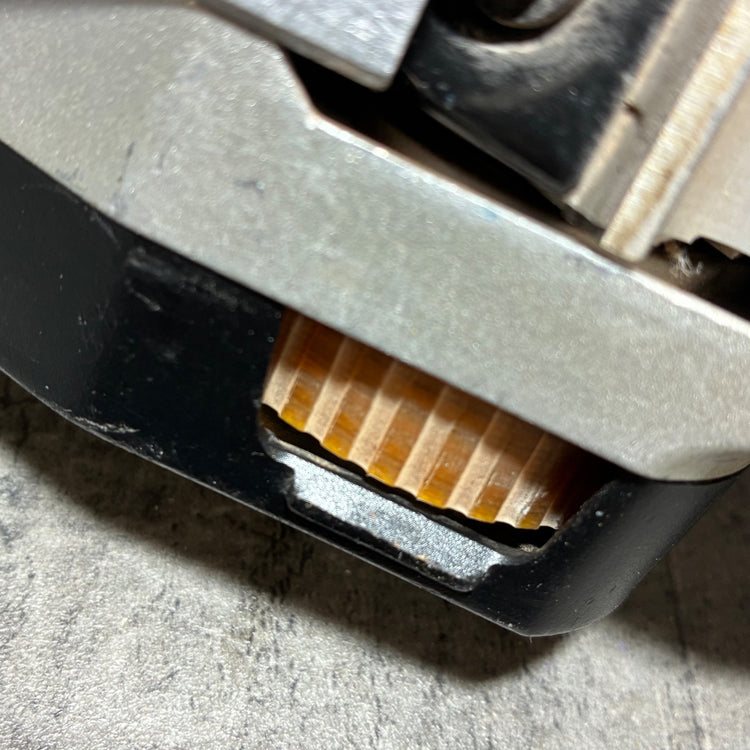 ※ブレード・ホルダ曲がりあり※マキタ(makita) コードレスカンナ KP180DZ【市川行徳店】