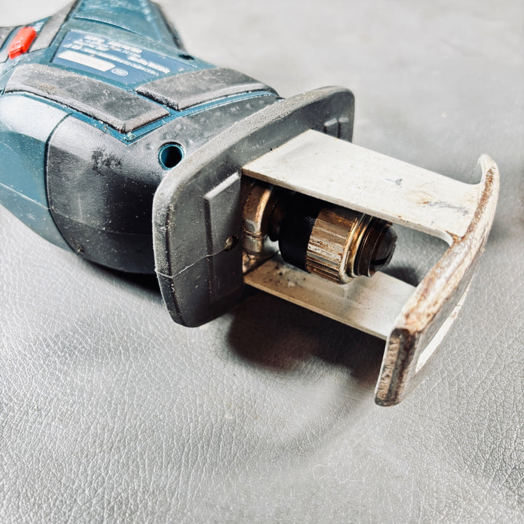 ボッシュ GSA10.8V-LI バッテリーセーバーソー 【越谷店】