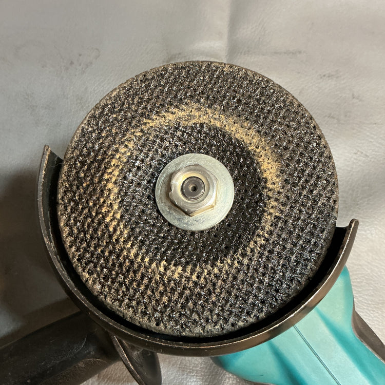 【中古】マキタ(makita) 18V充電式ディスクグラインダ  GA402DZ  【越谷店】