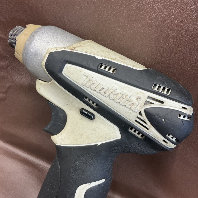 【中古品・バッテリ付き！】マキタ(makita) 充電式インパクトドライバー TD090DZW 【越谷店】