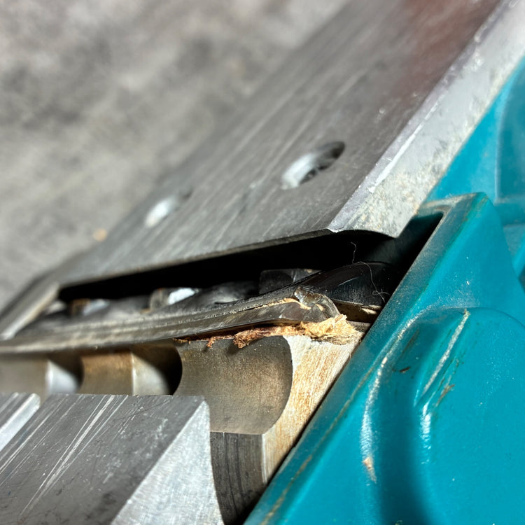 ※ブレード・ホルダ曲がりあり※マキタ(makita) コードレスカンナ KP180DZ【市川行徳店】